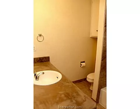 2905 Oakside Dr, Bryan, TX 77802 photo 13