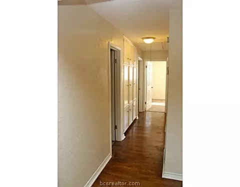 2905 Oakside Dr, Bryan, TX 77802 photo 5