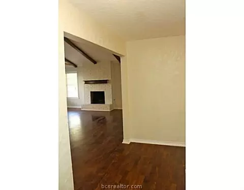 2905 Oakside Dr, Bryan, TX 77802 photo 4