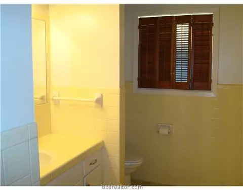 802 Avondale Ave, Bryan, TX 77802 photo 14