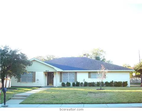 802 Avondale Ave, Bryan, TX 77802 photo 1