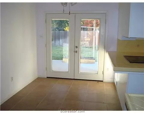 802 Avondale Ave, Bryan, TX 77802 photo 7