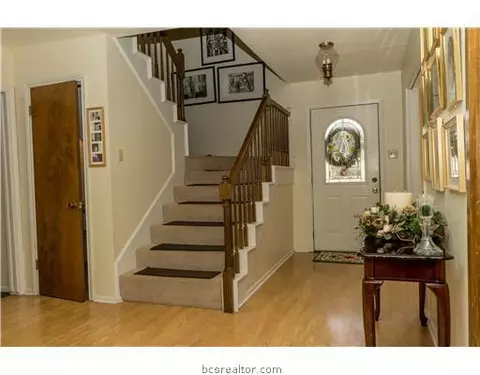 2705 Pinehurst Cir, Bryan, TX 77802 photo 5