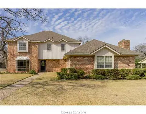 2705 Pinehurst Cir, Bryan, TX 77802 photo 1