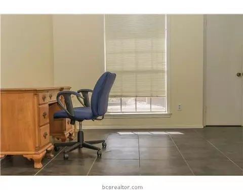 2705 Pinehurst Cir, Bryan, TX 77802 photo 10