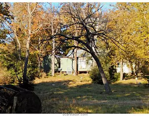 11748 Grassbur Rd, Bryan, TX 77808 photo 4