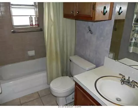 903 Cedar Cir, Bryan, TX 77803 photo 12