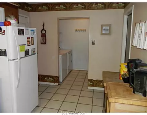 903 Cedar Cir, Bryan, TX 77803 photo 15