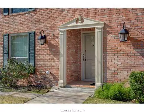 2707 Pinehurst Cir, Bryan, TX 77802 photo 2