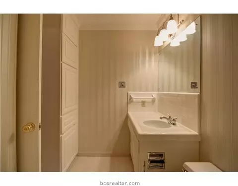 2707 Pinehurst Cir, Bryan, TX 77802 photo 13