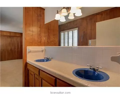 2707 Pinehurst Cir, Bryan, TX 77802 photo 15