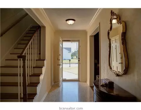 2707 Pinehurst Cir, Bryan, TX 77802 photo 3