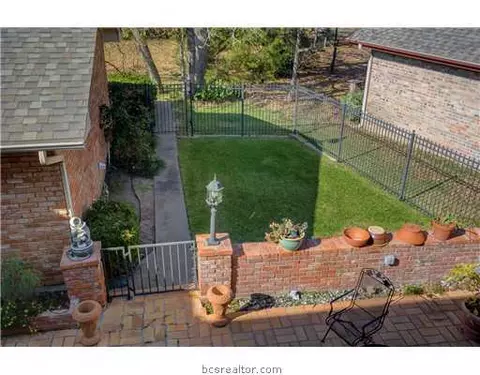 2707 Pinehurst Cir, Bryan, TX 77802 photo 19