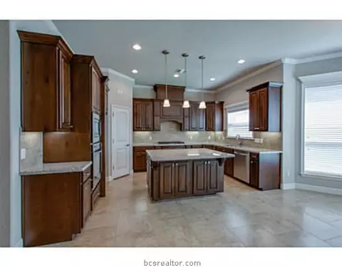 3325 Covington Ct, Bryan, TX 77808 photo 8