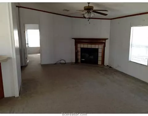 900 Deer Hill Dr, Bryan, TX 77807 photo 5