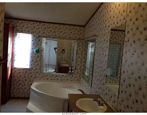 900 Deer Hill Dr, Bryan, TX 77807 photo 10