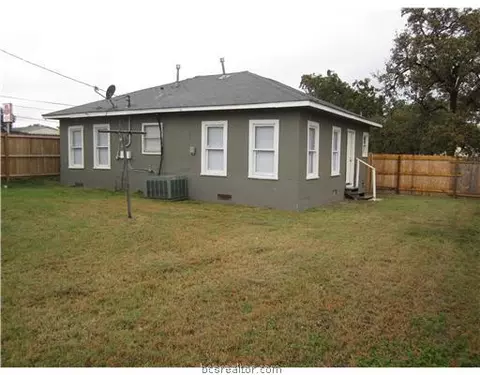 105 Midway, Bryan, TX 77801 photo 12