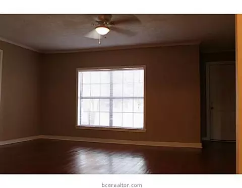 1405 E 29th St, Bryan, TX 77802 photo 4