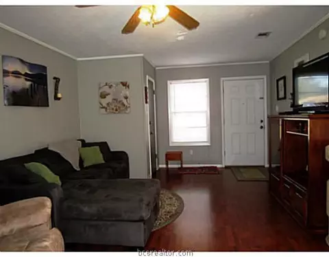 809 Blanco Ln, Bryan, TX 77801 photo 2