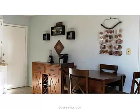 809 Blanco Ln, Bryan, TX 77801 photo 6
