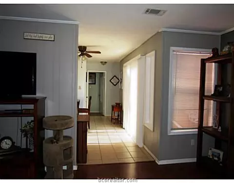 809 Blanco Ln, Bryan, TX 77801 photo 3
