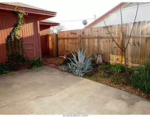 809 Blanco Ln, Bryan, TX 77801 photo 9