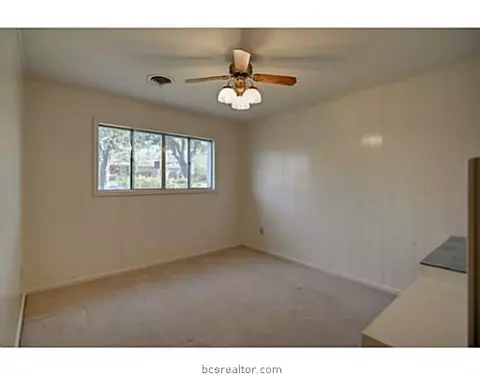 208 Greenway Dr, Bryan, TX 77801 photo 18