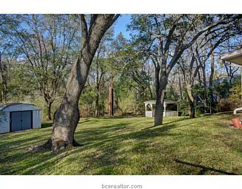 208 Greenway Dr, Bryan, TX 77801 photo 21