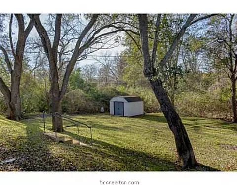 208 Greenway Dr, Bryan, TX 77801 photo 22