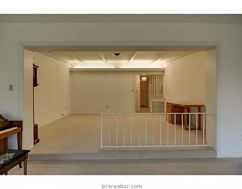 208 Greenway Dr, Bryan, TX 77801 photo 13