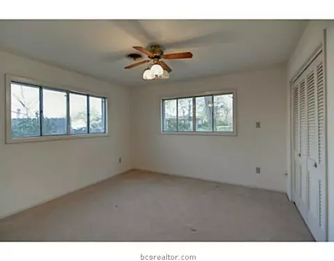 208 Greenway Dr, Bryan, TX 77801 photo 20