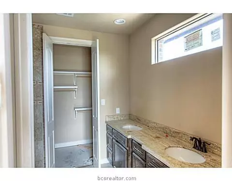 516 Jefferson St, Bryan, TX 77801 photo 9