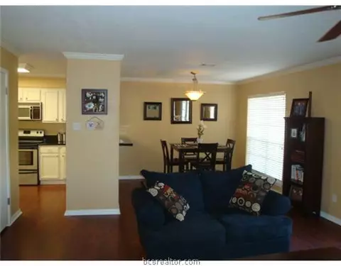 2839 Oakside, Bryan, TX 77802 photo 3