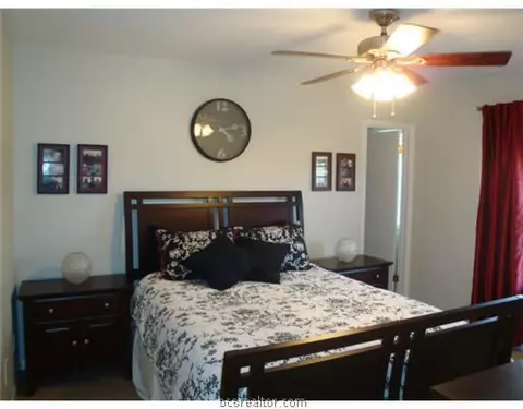 2839 Oakside, Bryan, TX 77802 photo 7