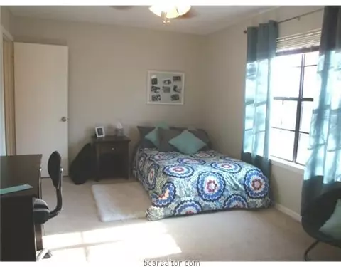 2839 Oakside, Bryan, TX 77802 photo 9