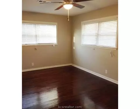 302 Dunn St, Bryan, TX 77801 photo 6