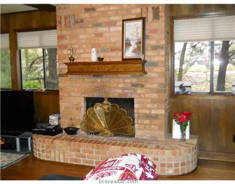 2500 Oak Cir, Bryan, TX 77802 photo 11
