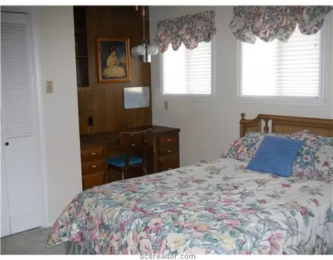 2500 Oak Cir, Bryan, TX 77802 photo 13