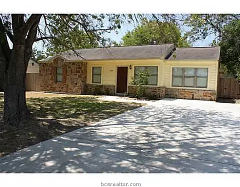 4328 Culpepper Dr, Bryan, TX 77801 photo 2