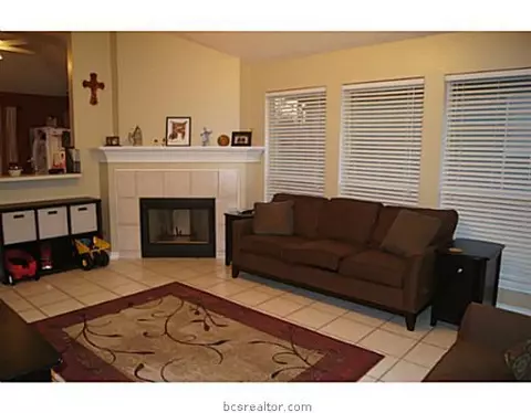 3310 Augusta Dr, Bryan, TX 77803 photo 3