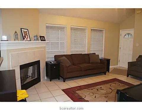 3310 Augusta Dr, Bryan, TX 77803 photo 4