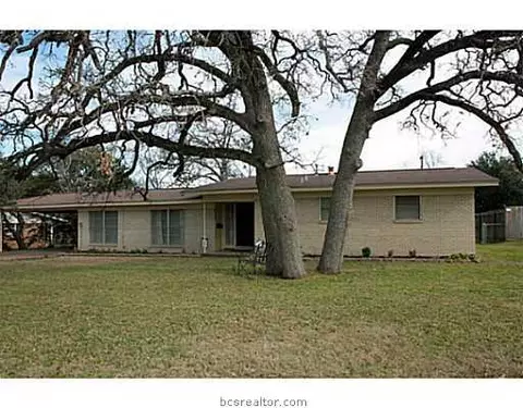 201 Redbud St, Bryan, TX 77801 photo 1