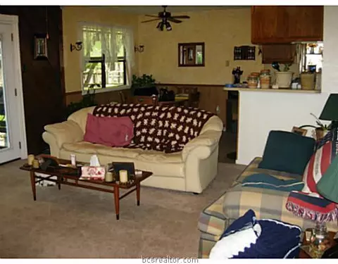 4410 Meadowbrook Dr, Bryan, TX 77802 photo 4