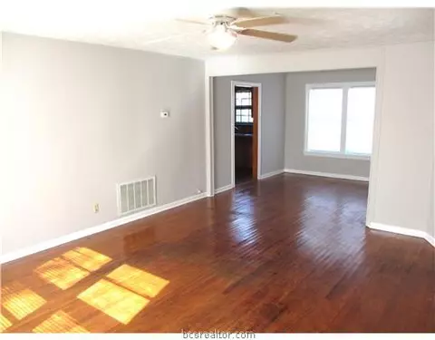 1508 E 28th St, Bryan, TX 77802 photo 3