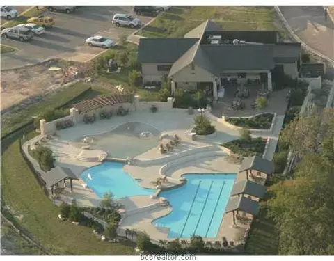 3226 Walnut Creek Ct, Bryan, TX 77807 photo 2