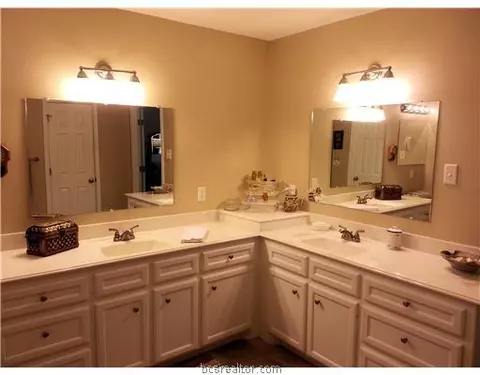 7070 Rye Loop, Bryan, TX 77807 photo 15