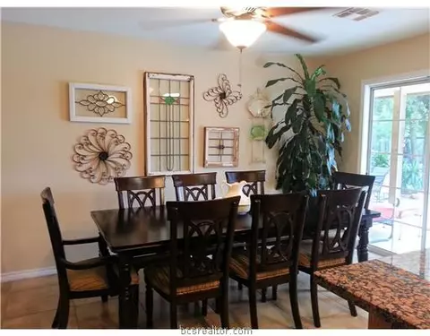 7070 Rye Loop, Bryan, TX 77807 photo 9