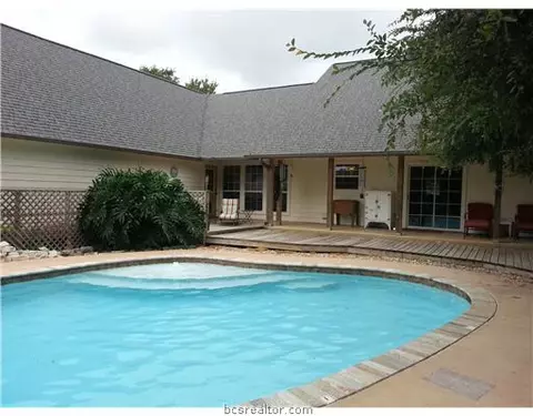 7070 Rye Loop, Bryan, TX 77807 photo 3