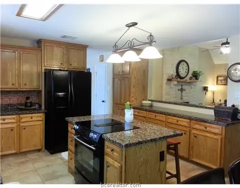 7070 Rye Loop, Bryan, TX 77807 photo 8