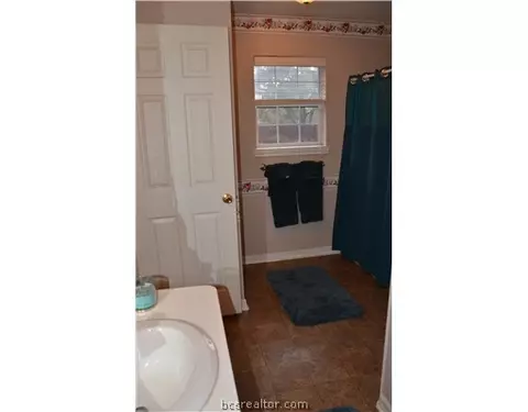 703 Chadley Ct, Bryan, TX 77803 photo 11